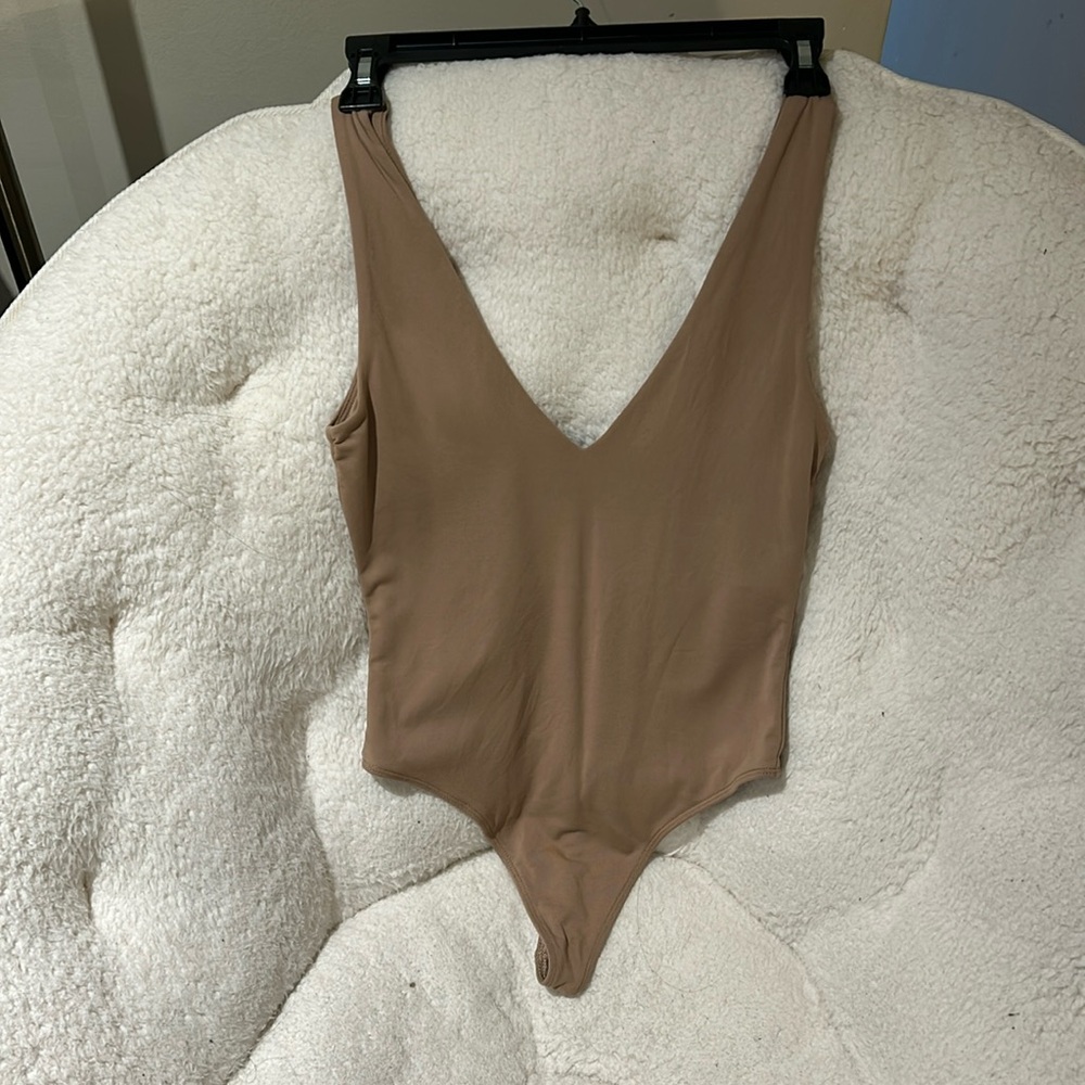 Aritzia Contour Bodysuit